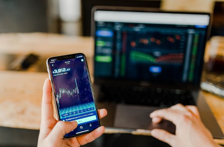 La influencia de Blockchain en el Compromiso con el Cliente